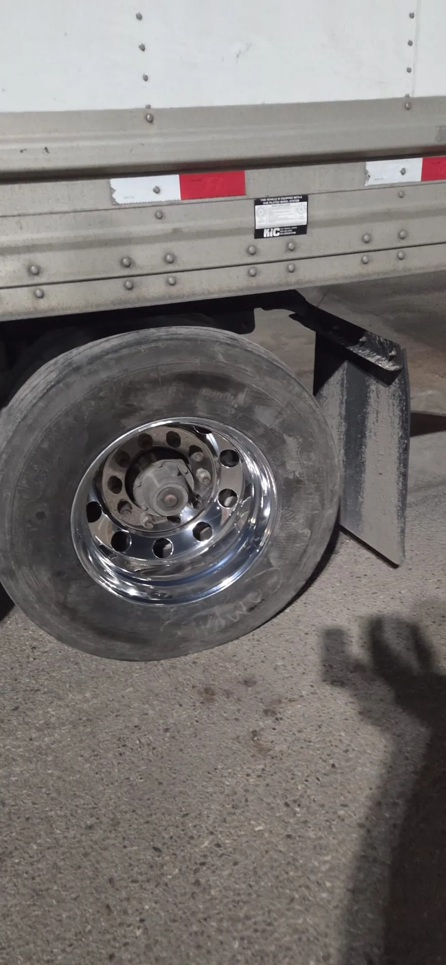 Semi trailer tire and wheel repair in Calgary, Alberta